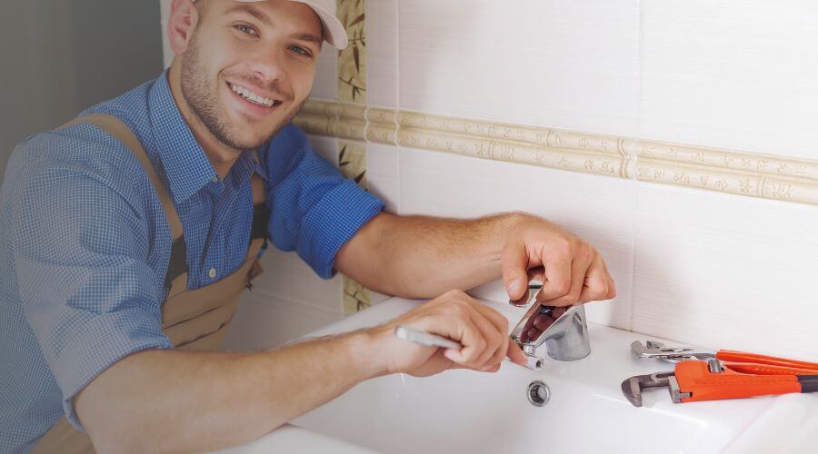 Professional water heater repair in Edroy, TX